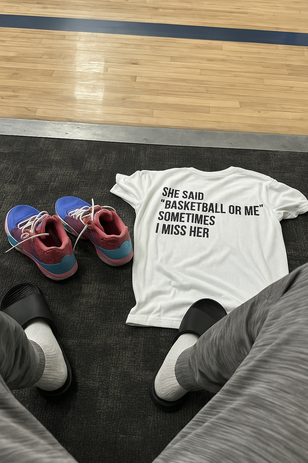 T-shirt - 'BASKETBALL OR ME'